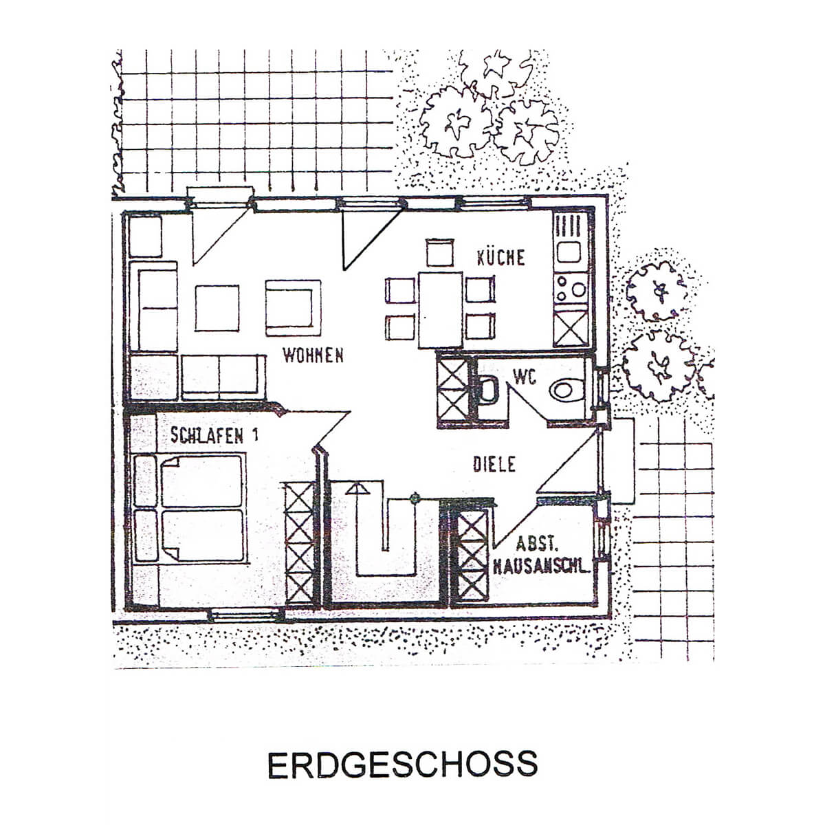 Grundriss Erdgeschoss Ferienhaus Fox Lenz mit Wohnzimmer, KĂĽche, Schlafzimmer, WC und Abstellraum
